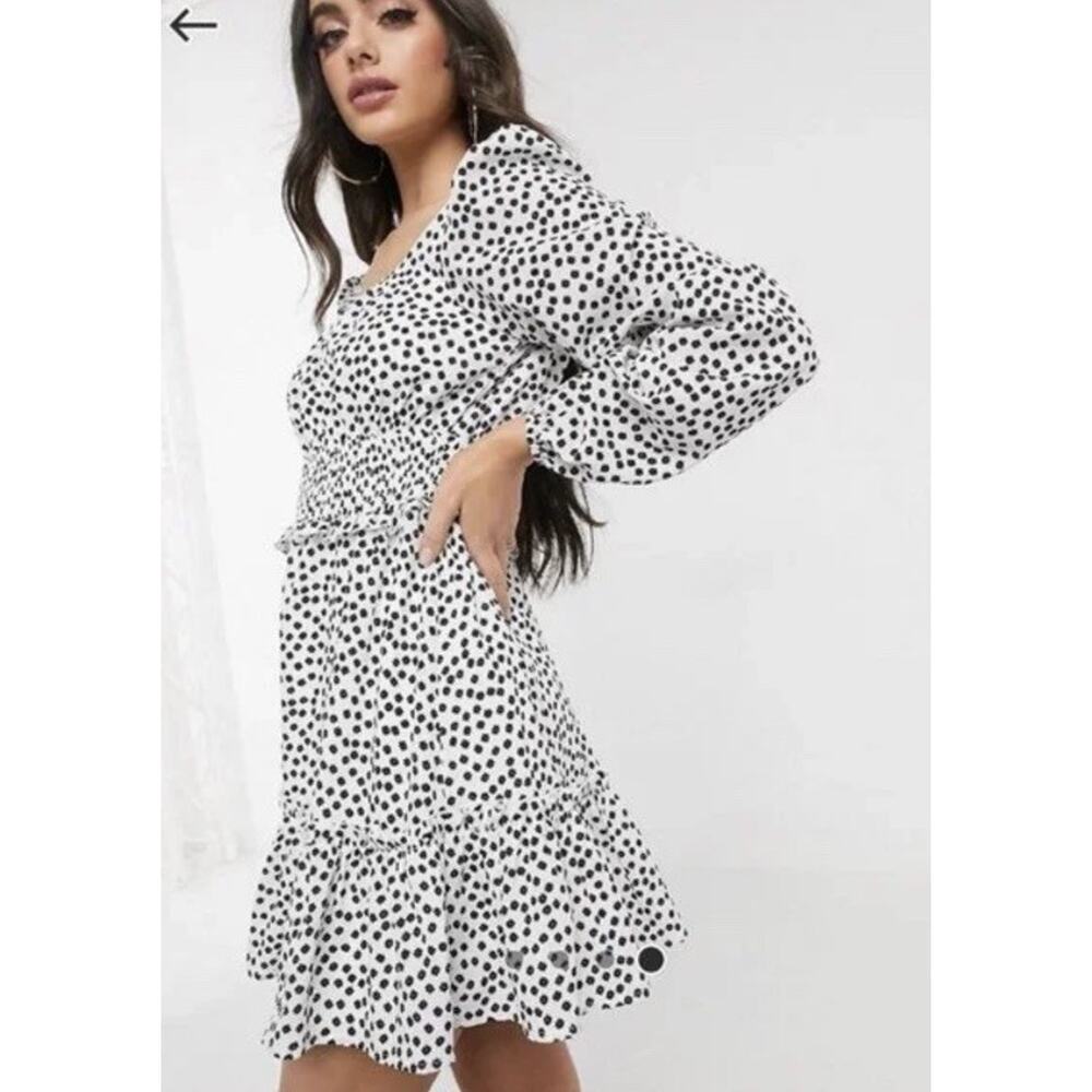 Misguided Long Sleeve Floral Shorted Waist Mini Dress Sz 6 Black White